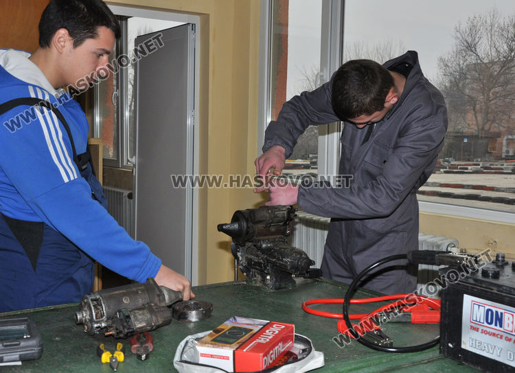 Пет отбора в надпревара за „Най-добър млад автомонтьор и водач“ в Хасково