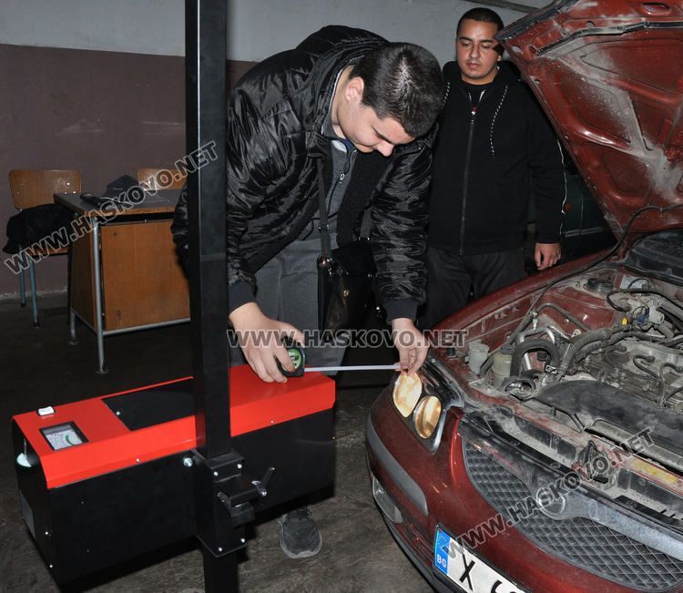 Пет отбора в надпревара за „Най-добър млад автомонтьор и водач“ в Хасково