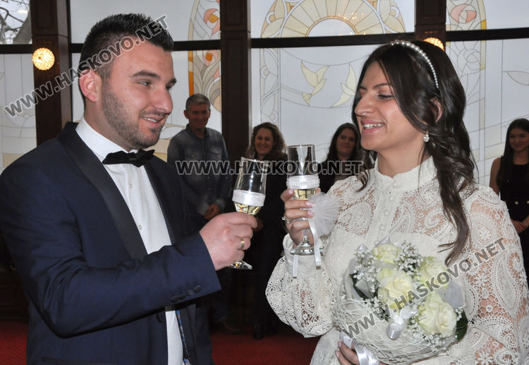 Бивши съученици се харесаха и си казаха "да" на 20.02.2020 година