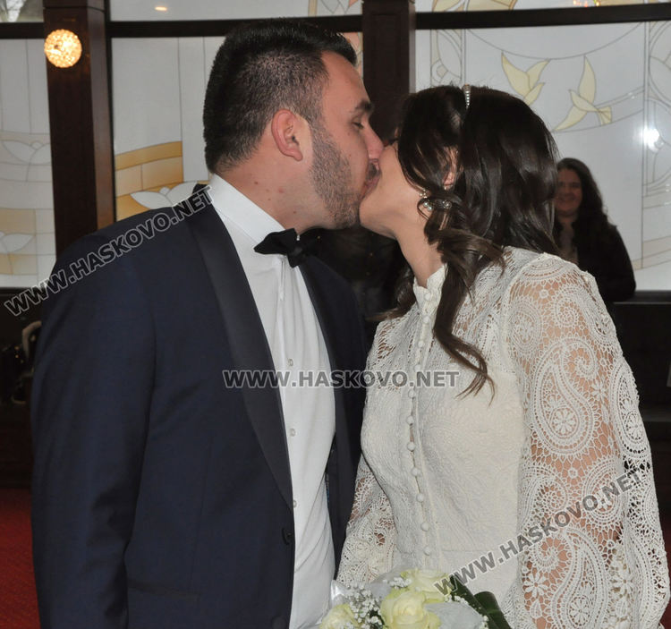 Бивши съученици се харесаха и си казаха "да" на 20.02.2020 година