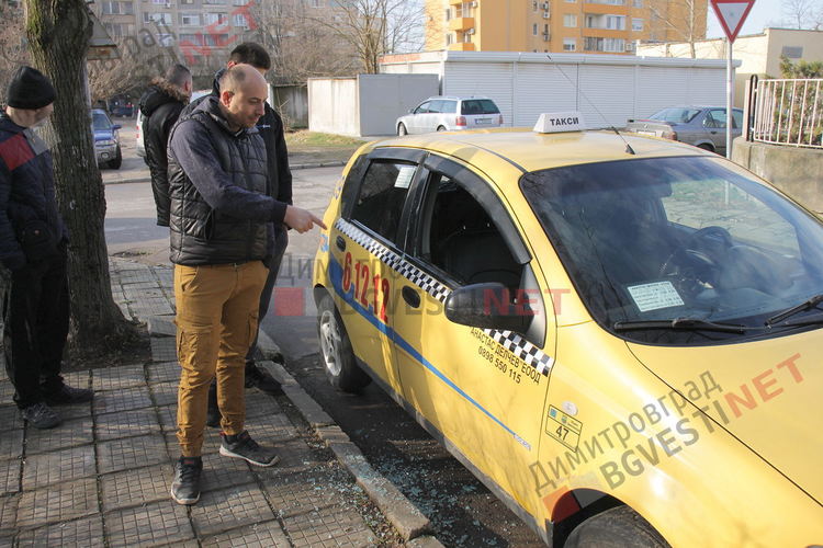 Разбитото такси на ул. Волгоград