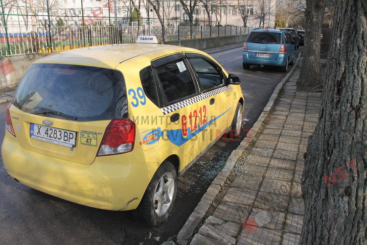 Разбитото такси на ул. Волгоград
