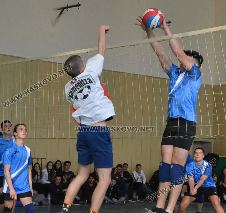 Механото и Дървото са победители в Общинското първенство по волейбол за ученици