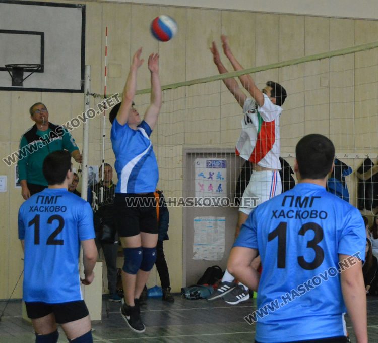 Механото и Дървото са победители в Общинското първенство по волейбол за ученици