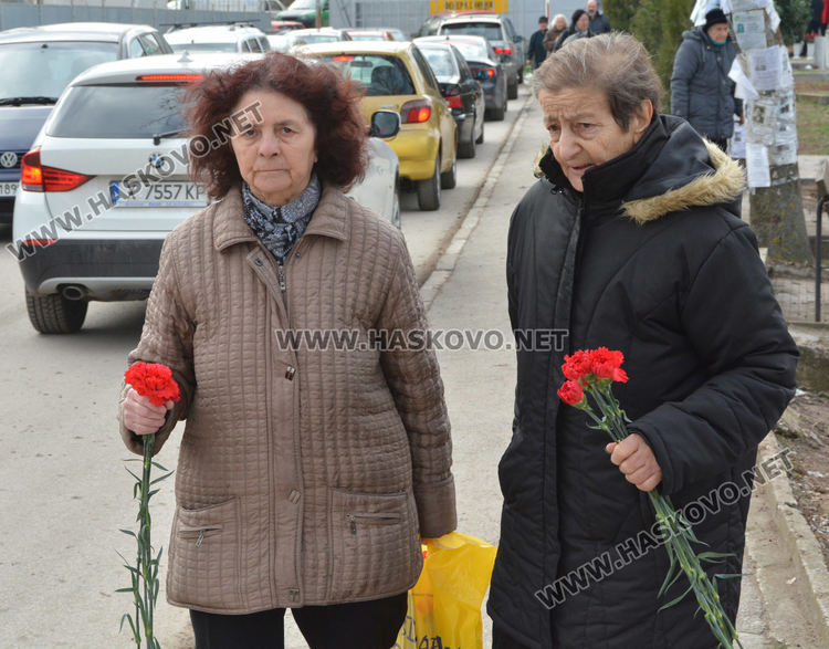 Хасковлии почетоха починали близки на Голяма Задушница