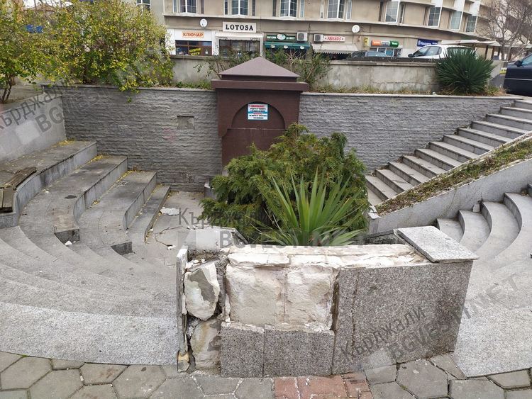 Един от символите на Кърджали се руши, посегнаха на чешмата Айше молла/снимки/