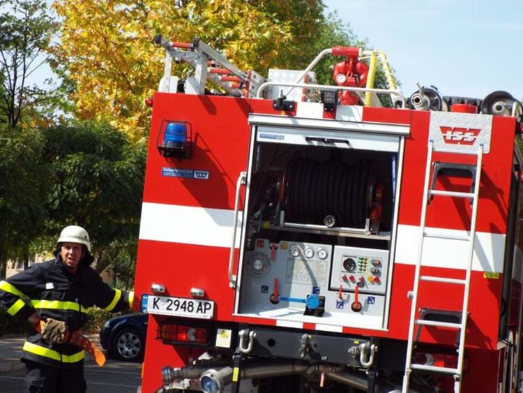 Огнеборци гасиха пожар в апартамент в Крумовград