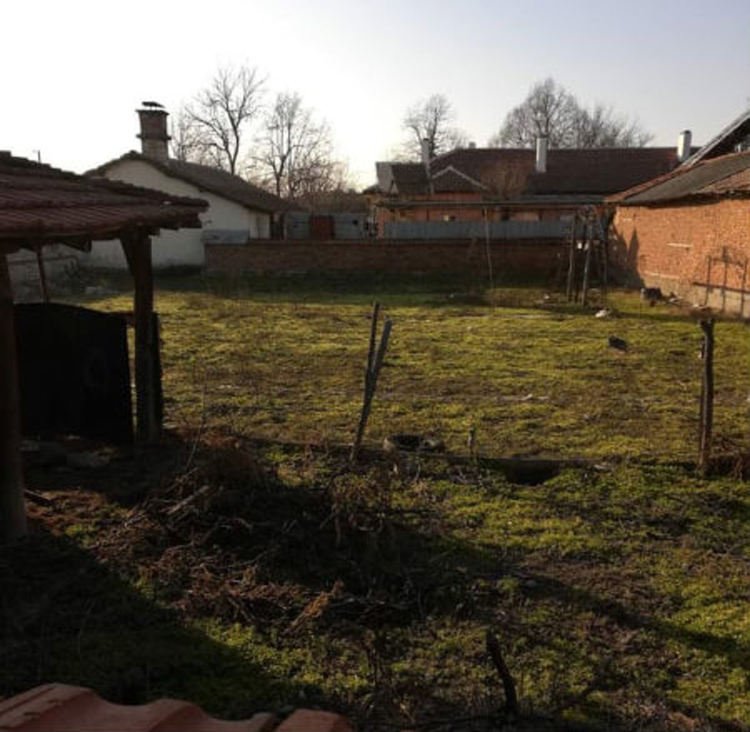 Жена дари имот за детската градина в село Градина