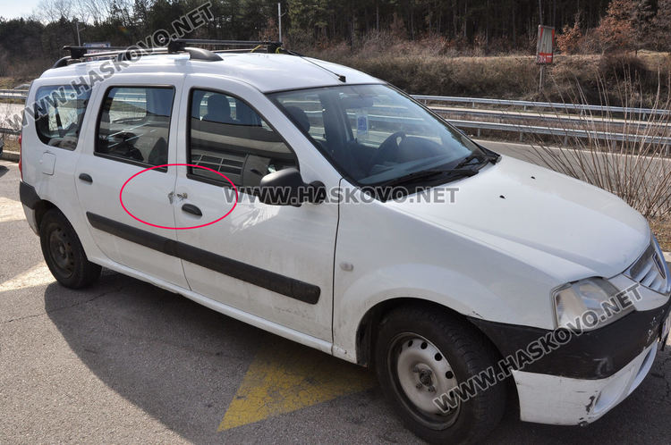 Вятърът „разходи“ контейнери без стопери по хасковските булеварди