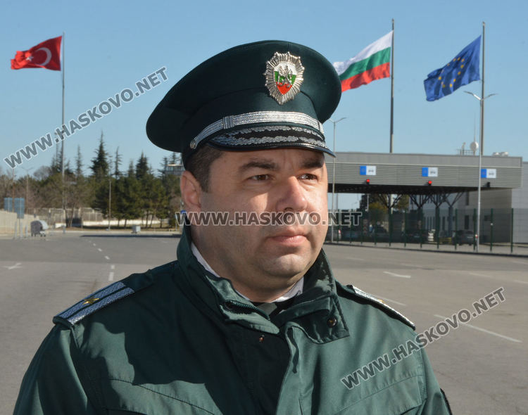 заместник-началникът на ГКПП Капитан Андреево  Яни Пейчев