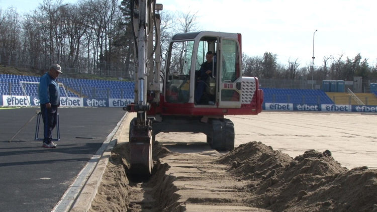"АРЕНА АРДА" с нова трева, втори терен, ново осветление и най-модерно табло