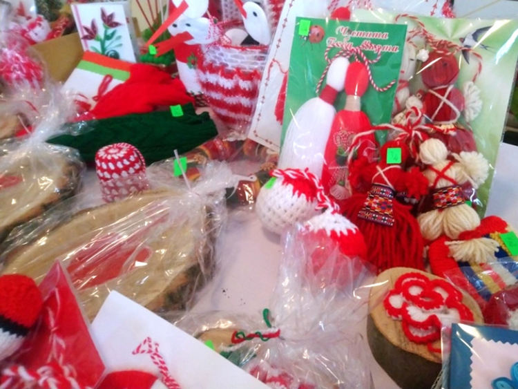 Откриха благотворителен базар в ОУ„Любен Каравелов“ в подкрепа на Михаела