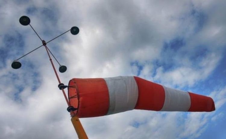 Силен вятър духа днес в Кърджали, живакът достигна 15,8 градуса