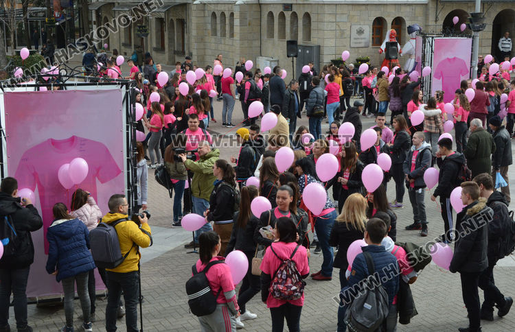 Хасково изпрати „розово послание“ срещу тормоза в училище