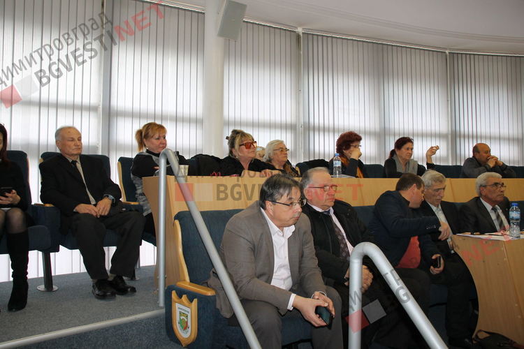 В ОбС Димитровград страстите се разгорещиха на тема пенсионерски клубове