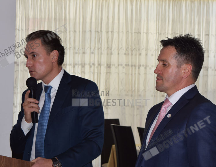 Д-р Фахри Идриз с Кирил Домузчиев