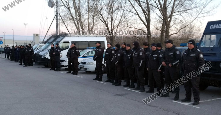 Засилена охраната по границата ни заради кризата с бежанците от Турция