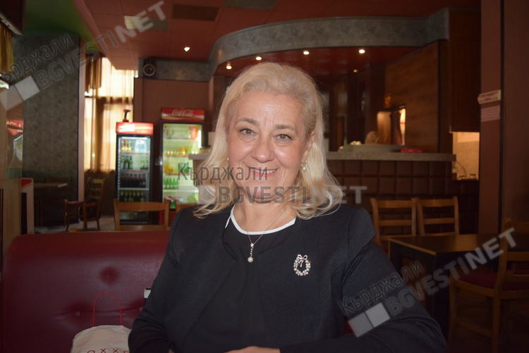 доц.Несрин Къратлъ