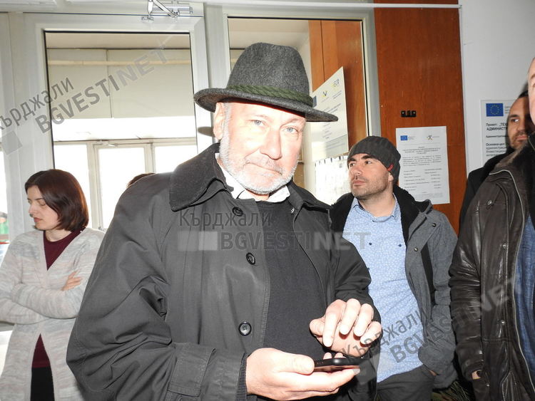 проф.Николай Овчаров