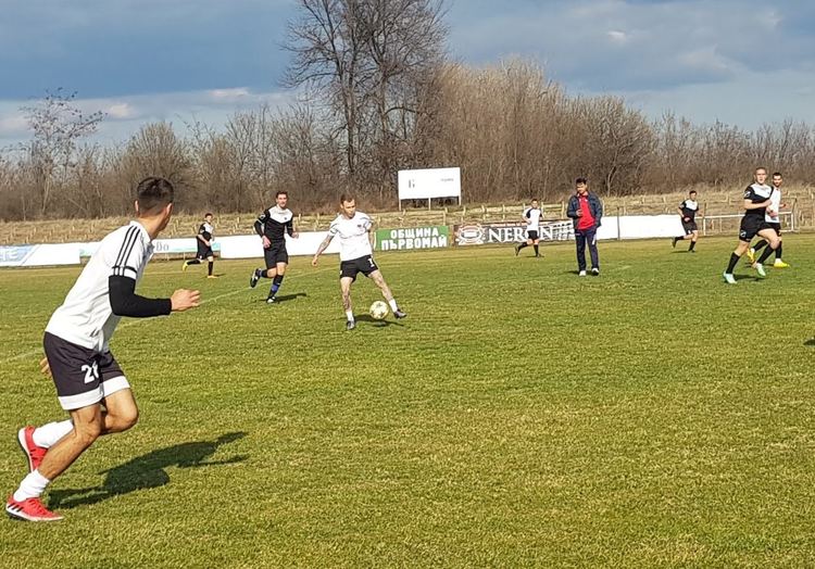 Възпитаници на Иван Рашев почетоха паметта му така както той ги е учил – с футбол