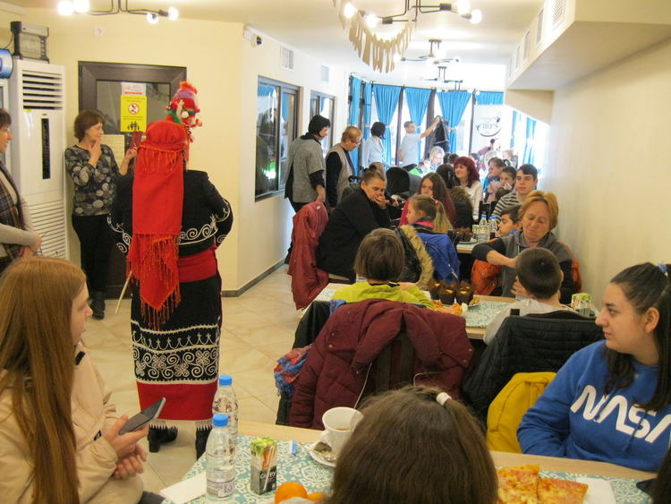 Съюзът на инвалидите в Смолян покани на мартенски празник най-малките си членове