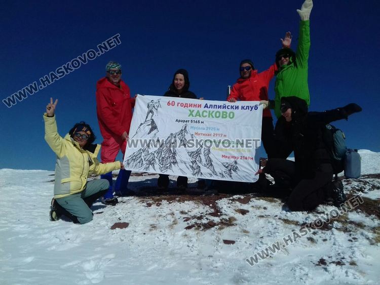 Алпинисти от Хасково и Димитровград покориха в. Миджур за 60 г. Алпийски клуб  