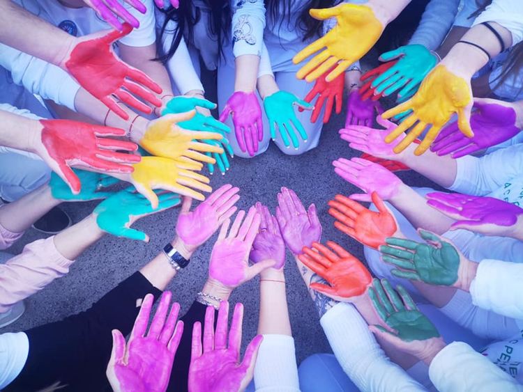 Бъдещи медицински сестри и акушерки, и преподавателите им подкрепиха хората с редки заболявания