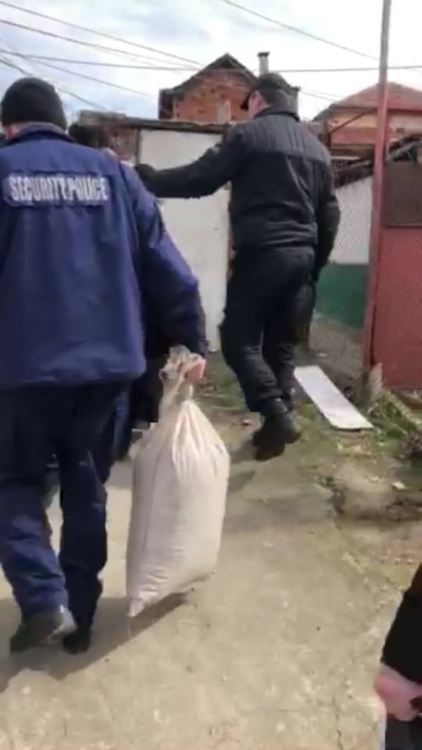 В спецакция: Задържаха 11 души, тормозили "Република" и Узунджово