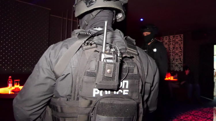 Tри столични стриптийз бара предлагали проститутки за 150 лв. за час (видео)