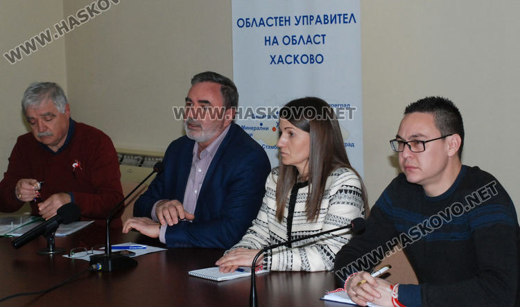 Д-р Ангел Кунчев (втори отляво-надясно)