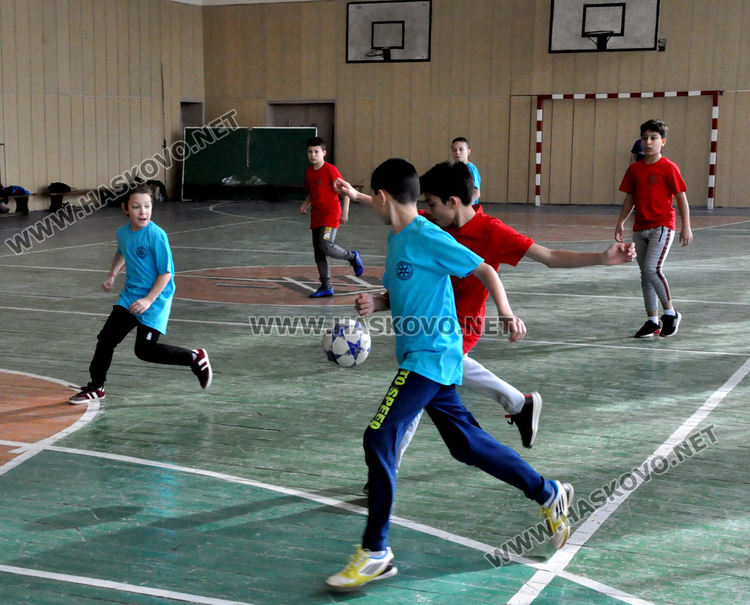 Млади футболисти се включиха в турнир "3-ти март" в Хасково