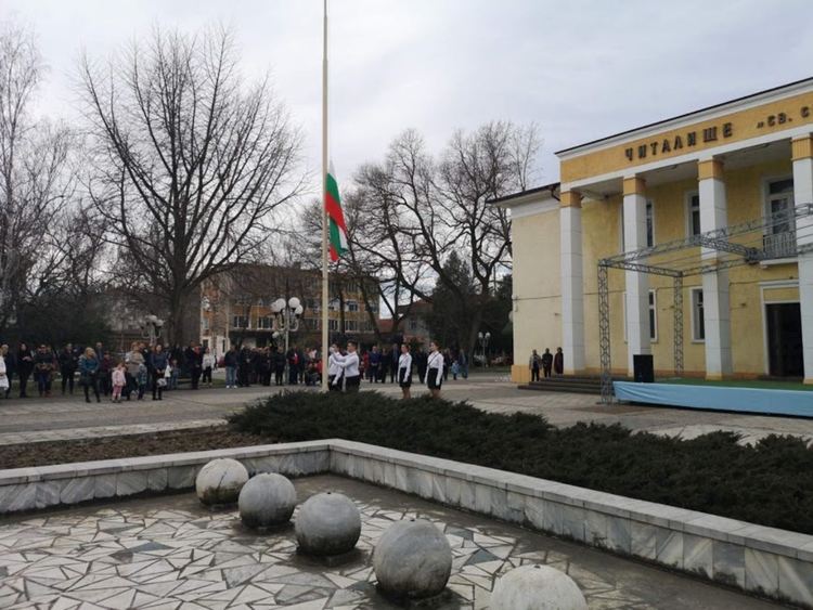 Първомай почете паметта на героите, донесли Свободата