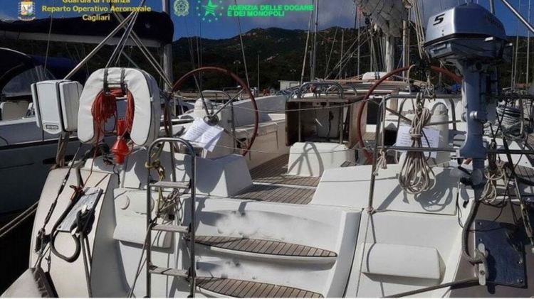 Сн.: Guardia di Finanza/Agenzia della Dogane