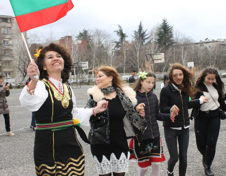 Патриотичният дух на Йовковци се развихри