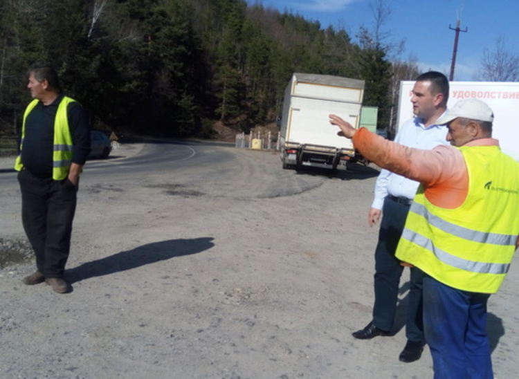 Започва дългоочаквания ремонт на пътя за Ардино