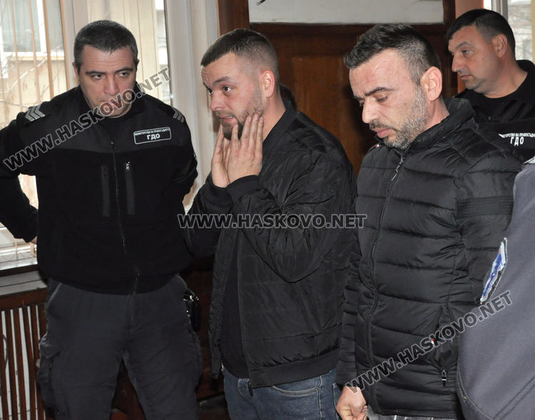 Рамадани (в средата) и Бейтулау (вдясно)