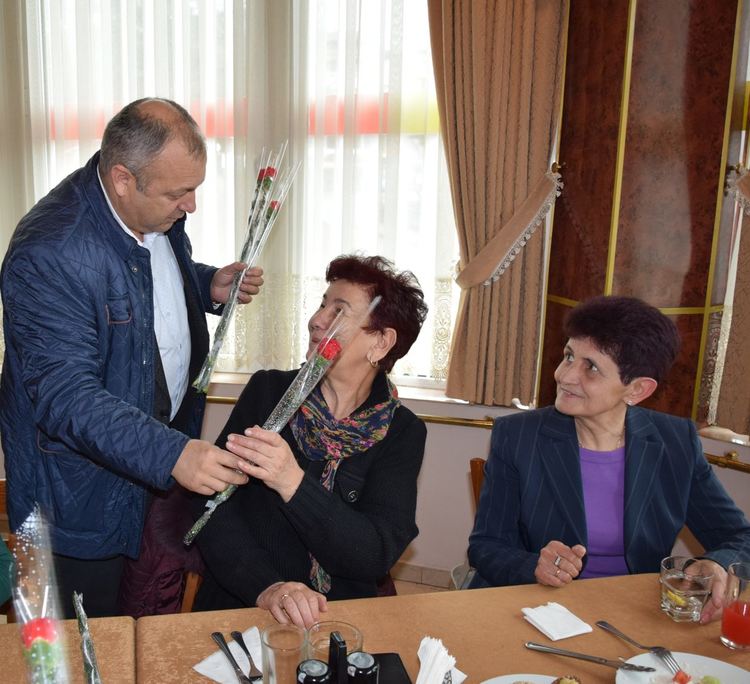 Дамите от третата възраст в Ардино тържествено отбелязаха 8-ми март