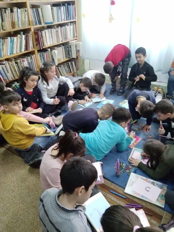 Второкласници от „Йовков“ първи в "Междучасие в кварталната библиотека"