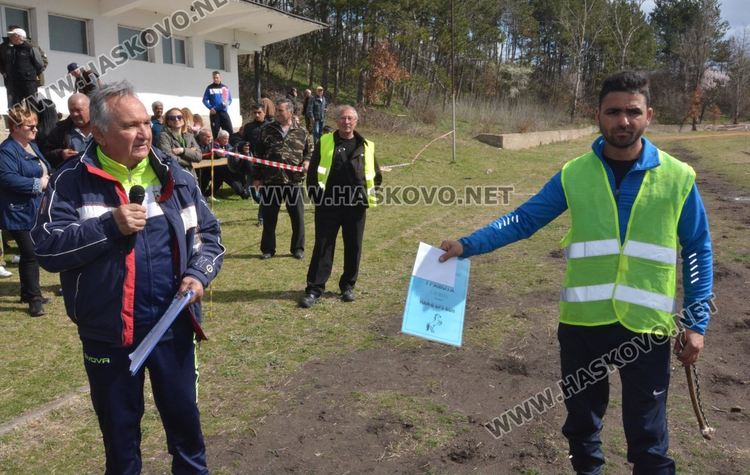Сбственият на най-бързия кон