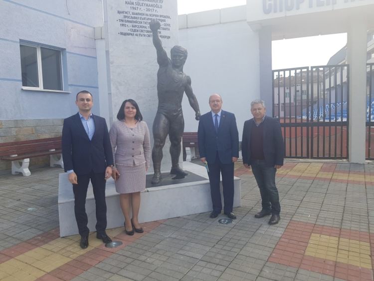 Водещи футболни клубове от Турция могат да тренират в Момчилград