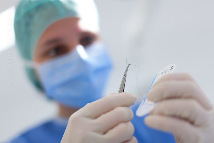 Търсят медицинска сестра и асистенти във фотоателие в Хасково