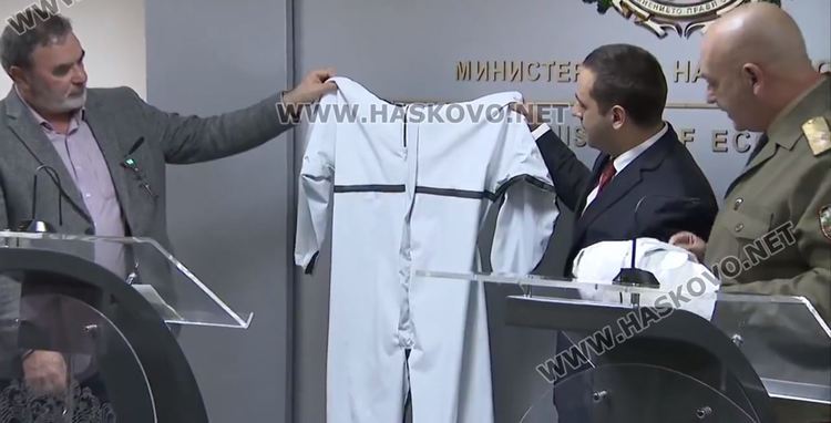 Две български фирми с разработка за защитни костюми срещу инфекции