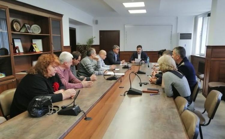 Затварят Неделния пазар заради коронавируса