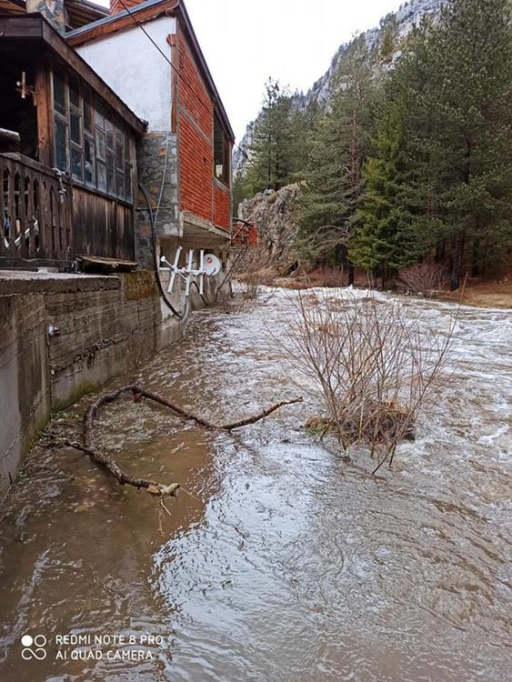 Изпускат контролирано язовир "Цанков камък"