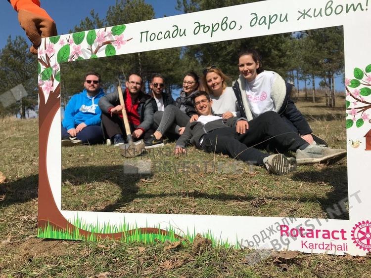 Кърджалийци се отзоваха на призива на Ротаракт,засадиха 1000 дръвчета до Обсерваторията