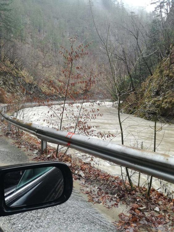  Реките в Девинско се успокоиха