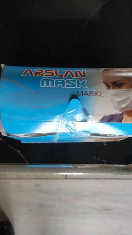 Спряха нелегален износ на близо 8 хил.защитни маски към Гърция