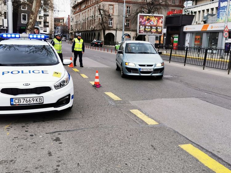 Засилени проверки в цялата област Пловдив за детски столчета и колани в колите