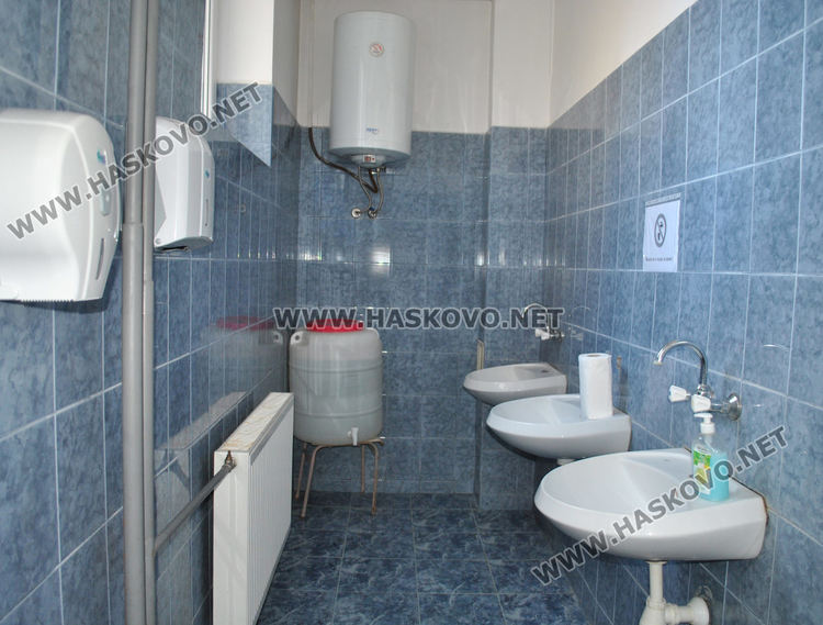 Дезинфекция в хасковски училища преди завръщането на децата след грипната ваканция