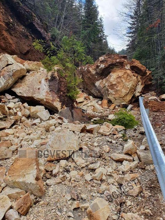 Борино в частично бедствено положение. Село Чала откъснато от света